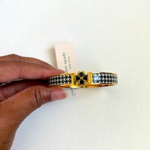 Brand New! Kate Spade Heritage Spade Flower Hinged Bangle